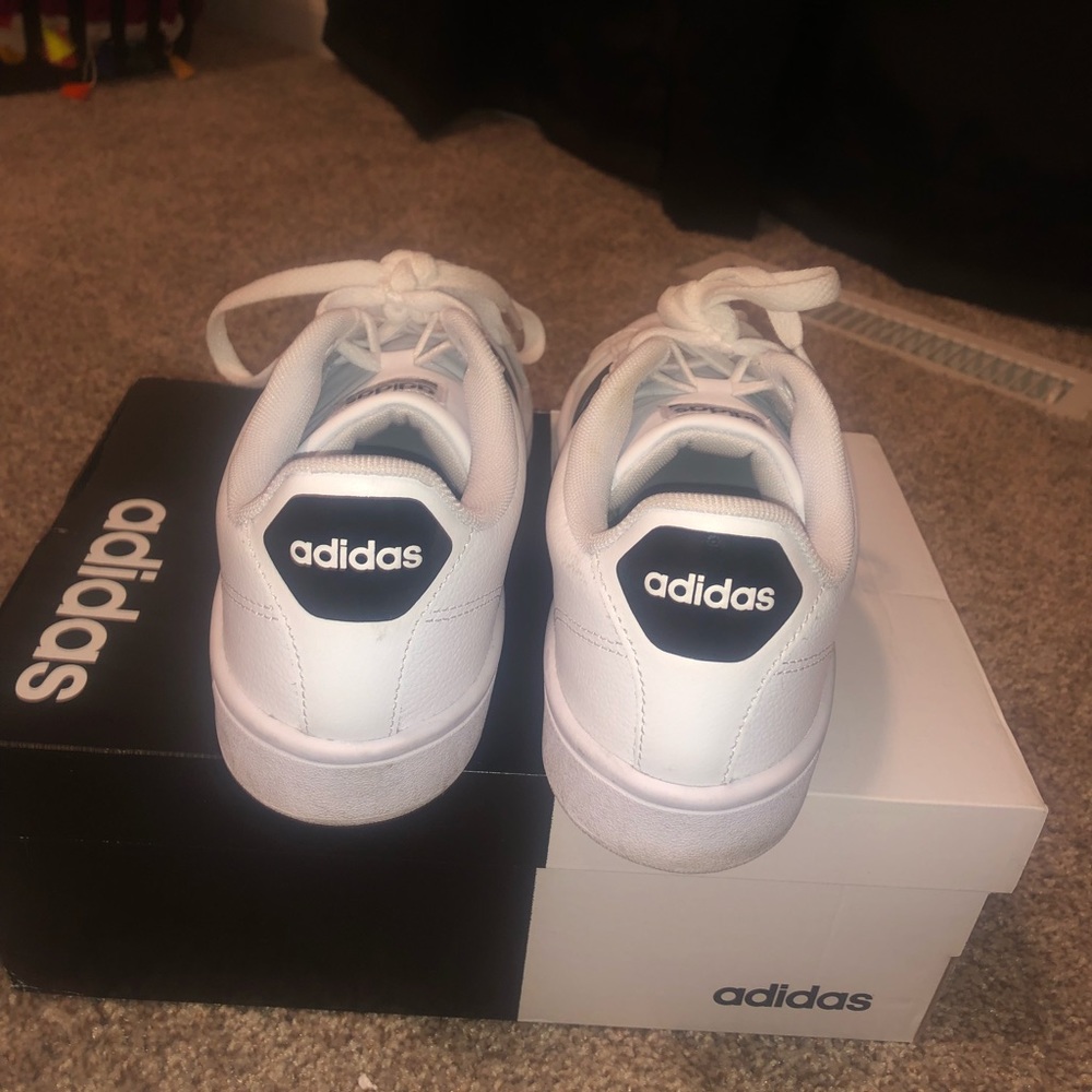 Adidas - Picture 2 of 3